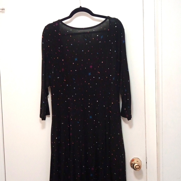 TORRID Size 2 Dress Black with small colourful patterns - Picture 6 of 7